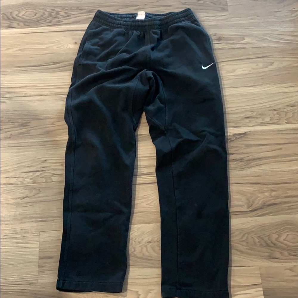 Black size small men’s Nike sweatpants